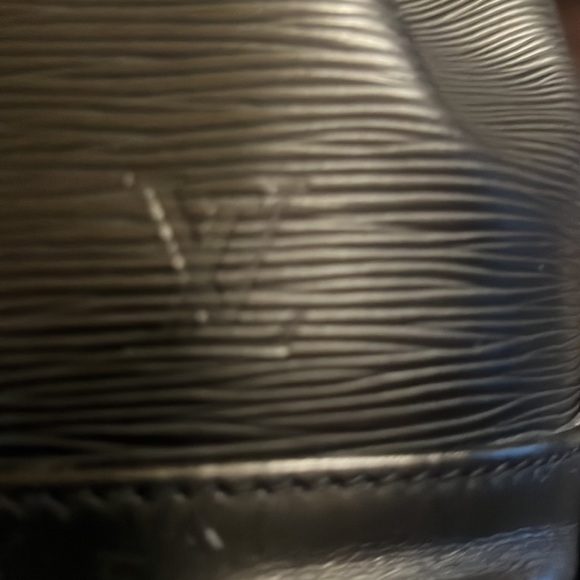 Authentic Louis Vuitton Handbag Noe SMOKE FREE NO ODORS - Picture 4 of 5